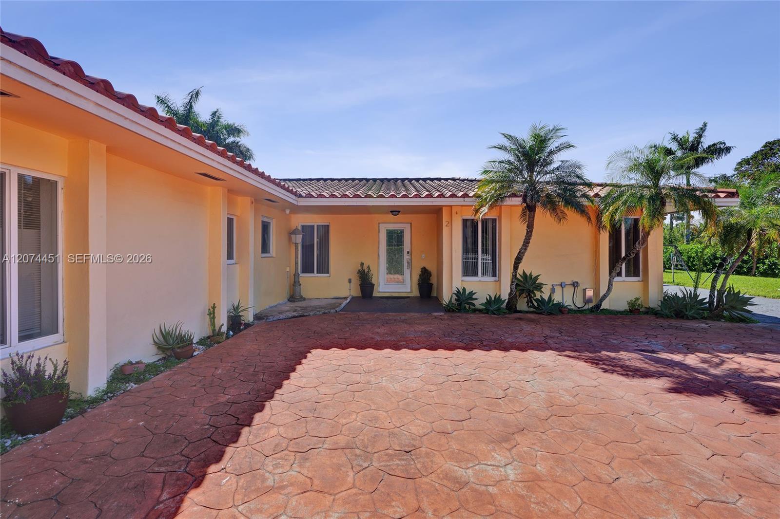 2 Ne 160th Street Property Photo 5