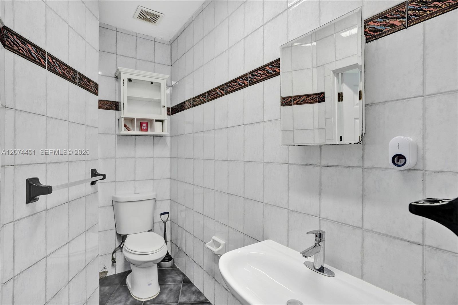 2 Ne 160th Street Property Photo 30