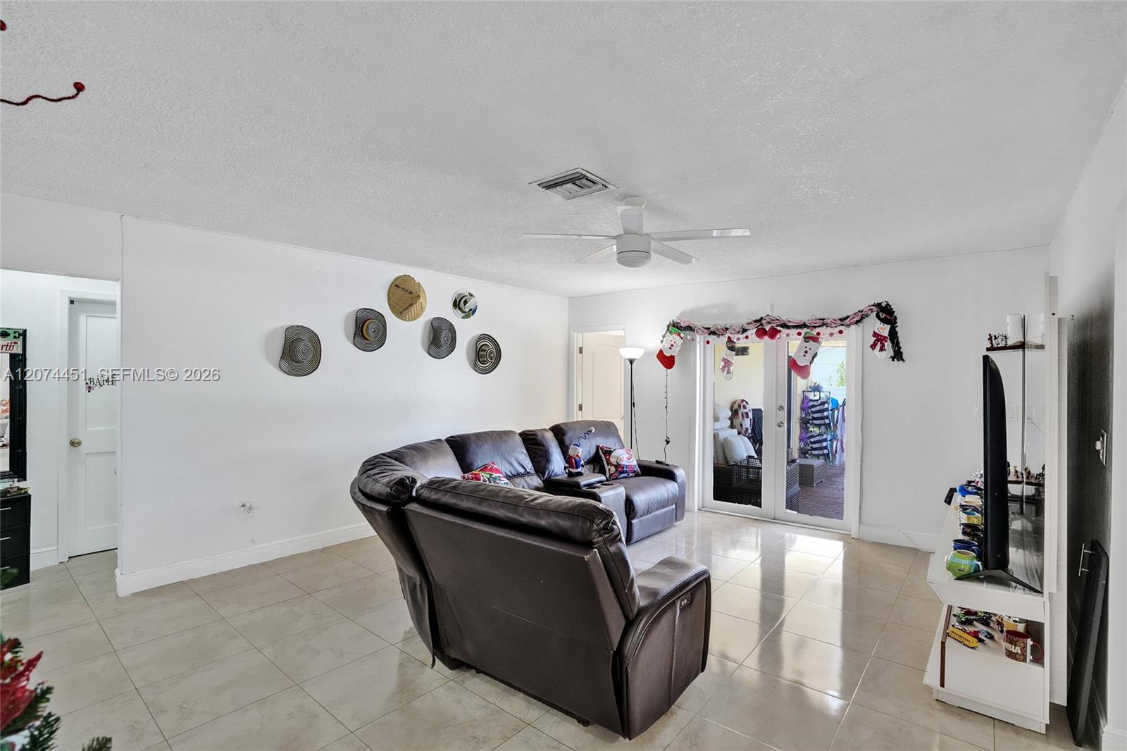 2 Ne 160th Street Property Photo 32