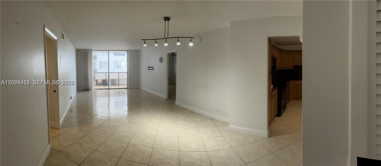 6039 Collins Avenue 423 Property Photo 2