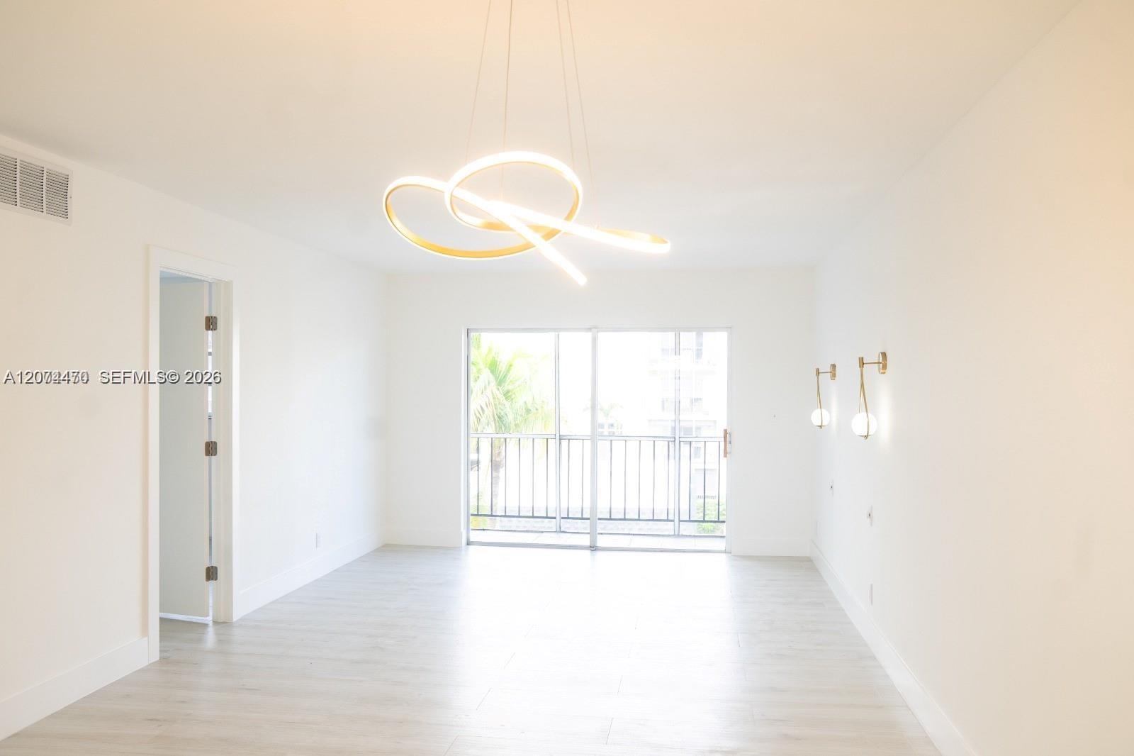 220 SW 9th Avenue 306