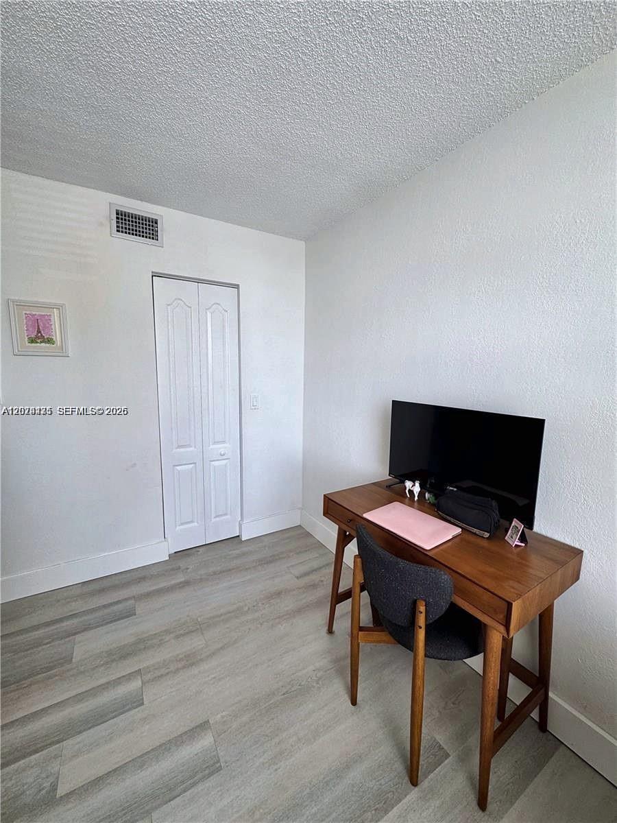 2000 Ne 135th Street 609 Property Photo 12