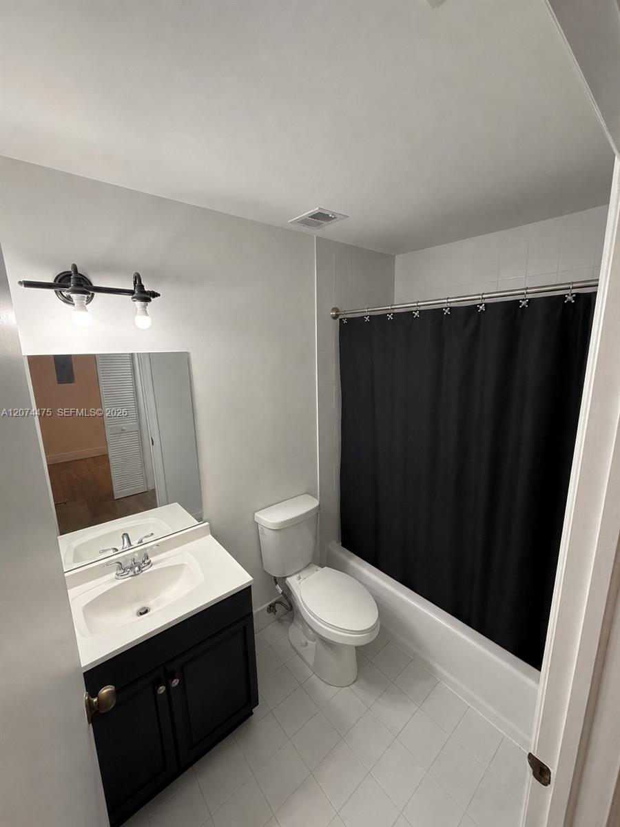 A12074475 Property Photo 16