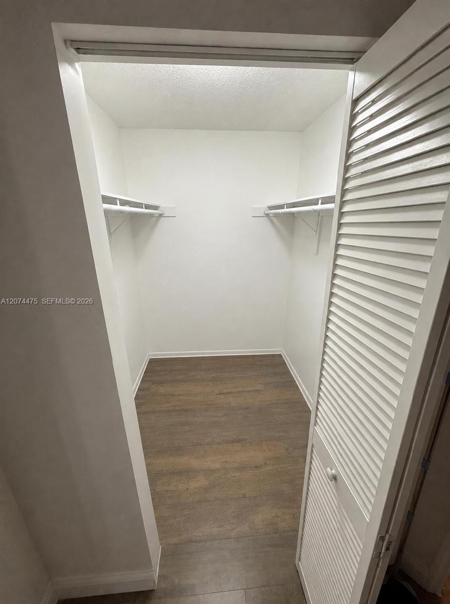 A12074475 Property Photo 18