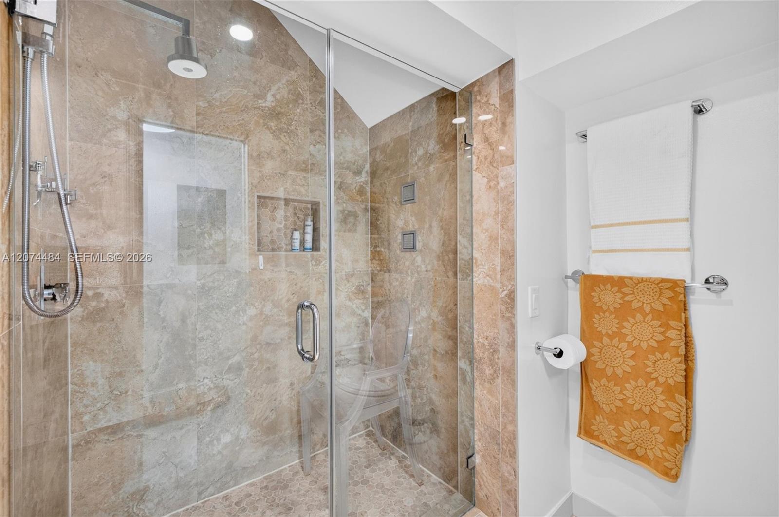 1705 N Riverside Drive 2 Property Photo 36