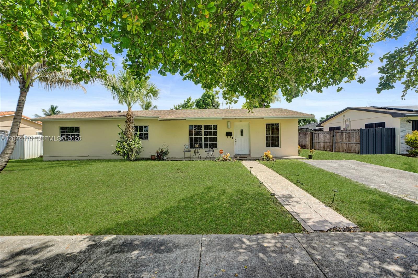 102 NE 206th Terrace