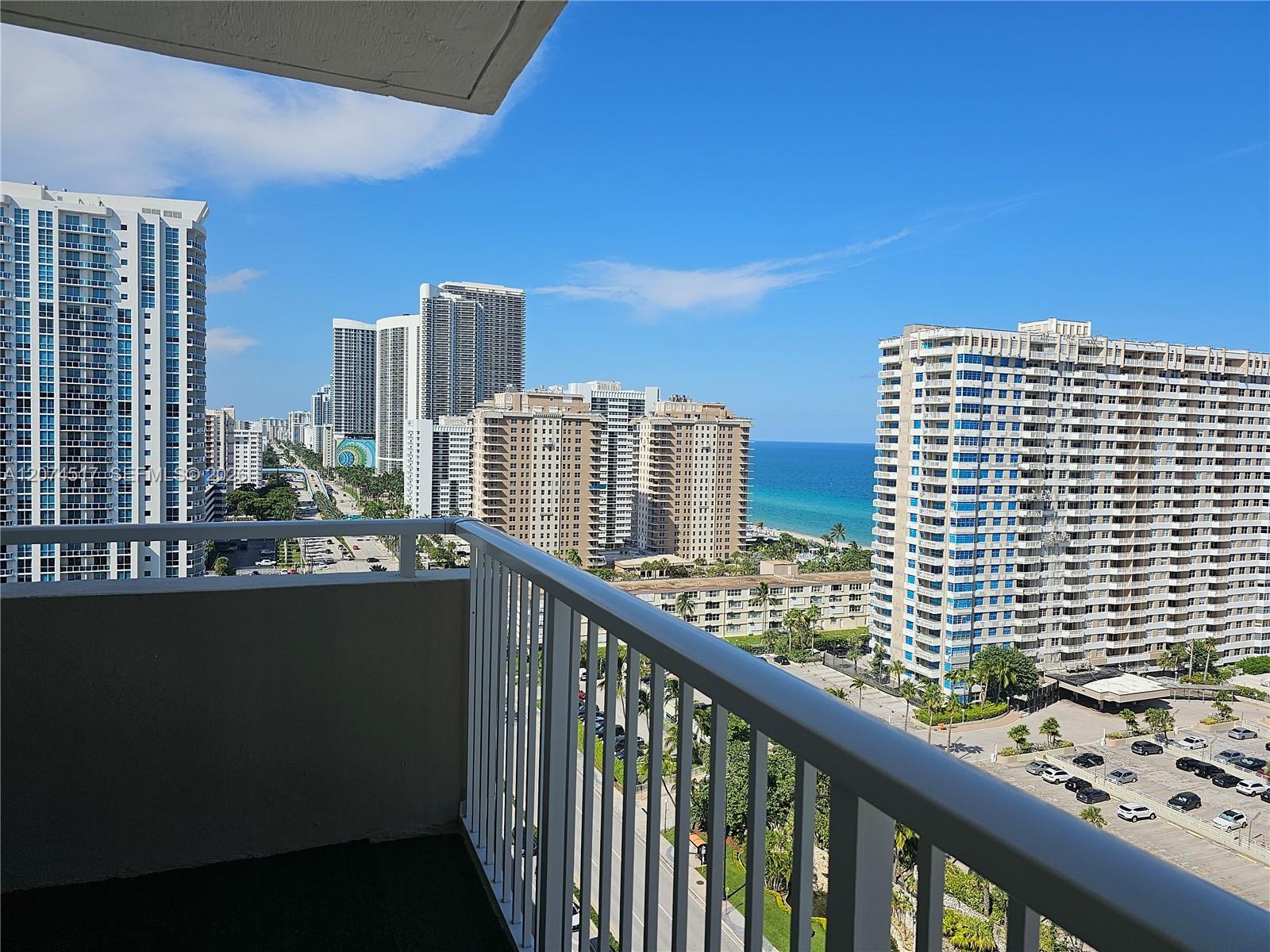 1985 S Ocean Drive 17p Property Photo 1