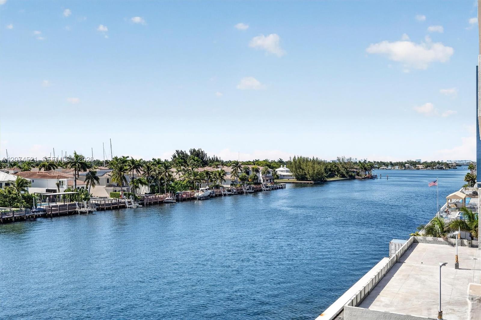 1500 S Ocean Drive 5e Property Photo 2