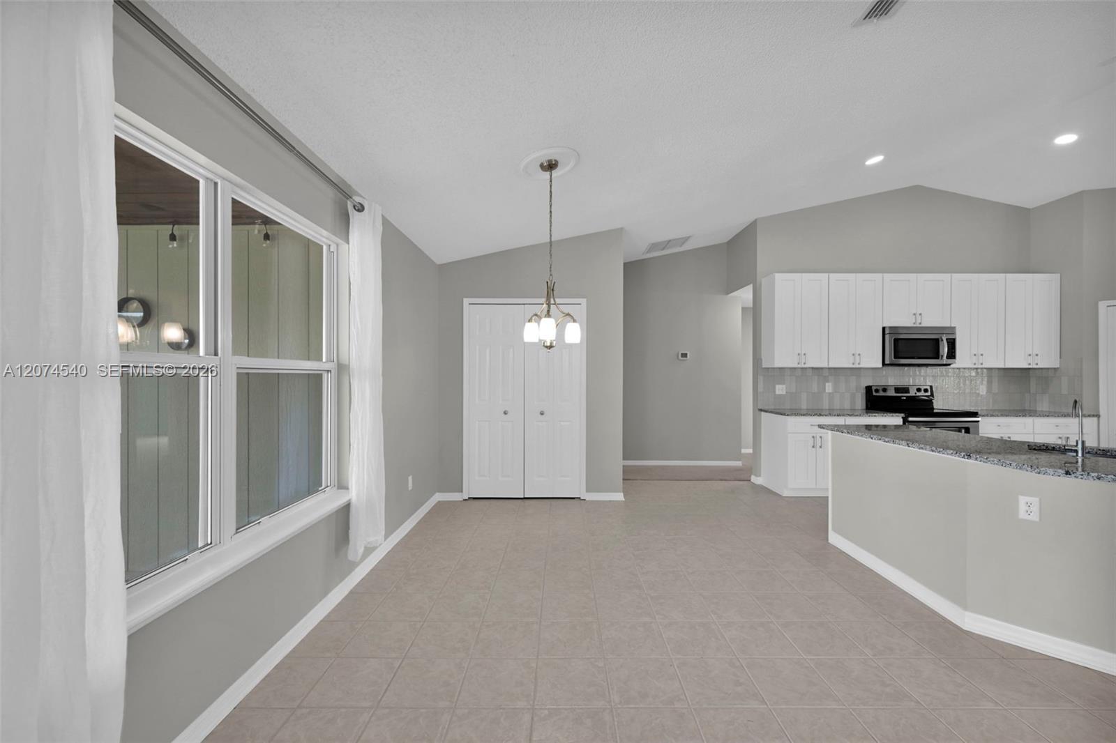 2059 E Forest Gate Property Photo 37