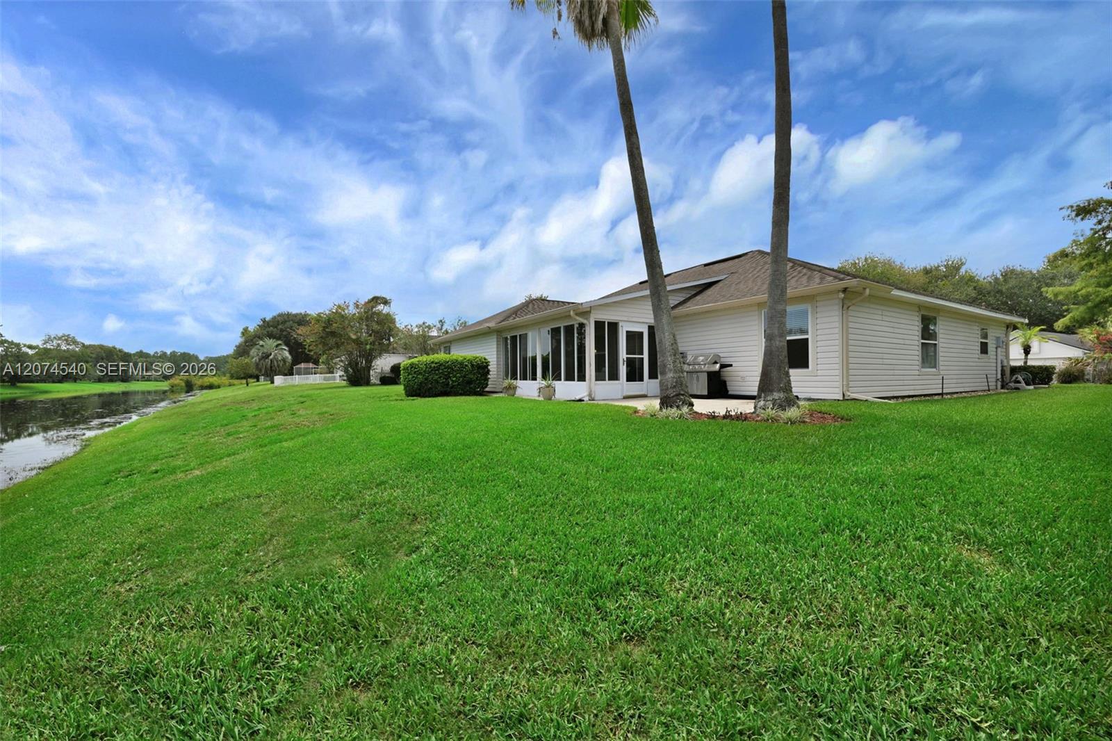 2059 E Forest Gate Property Photo 42