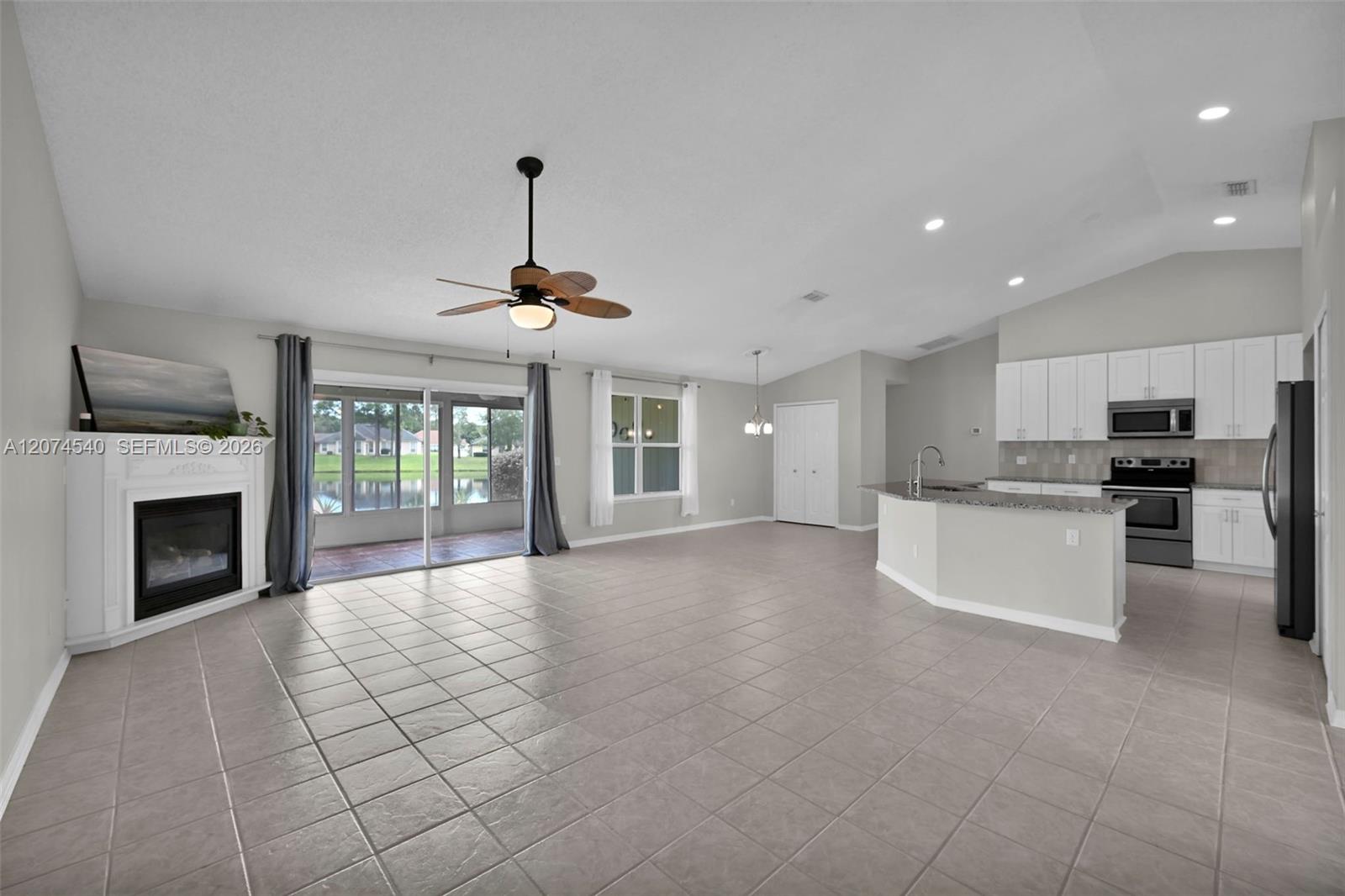 2059 E Forest Gate Property Photo 45