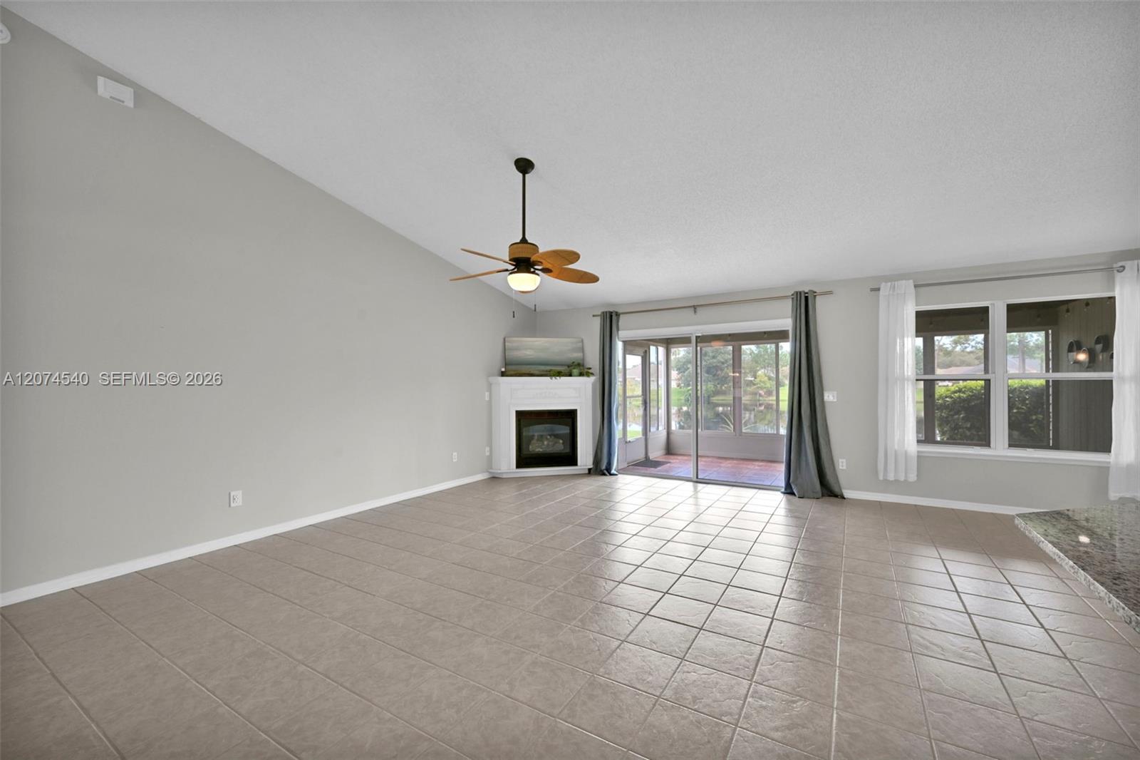2059 E Forest Gate Property Photo 60