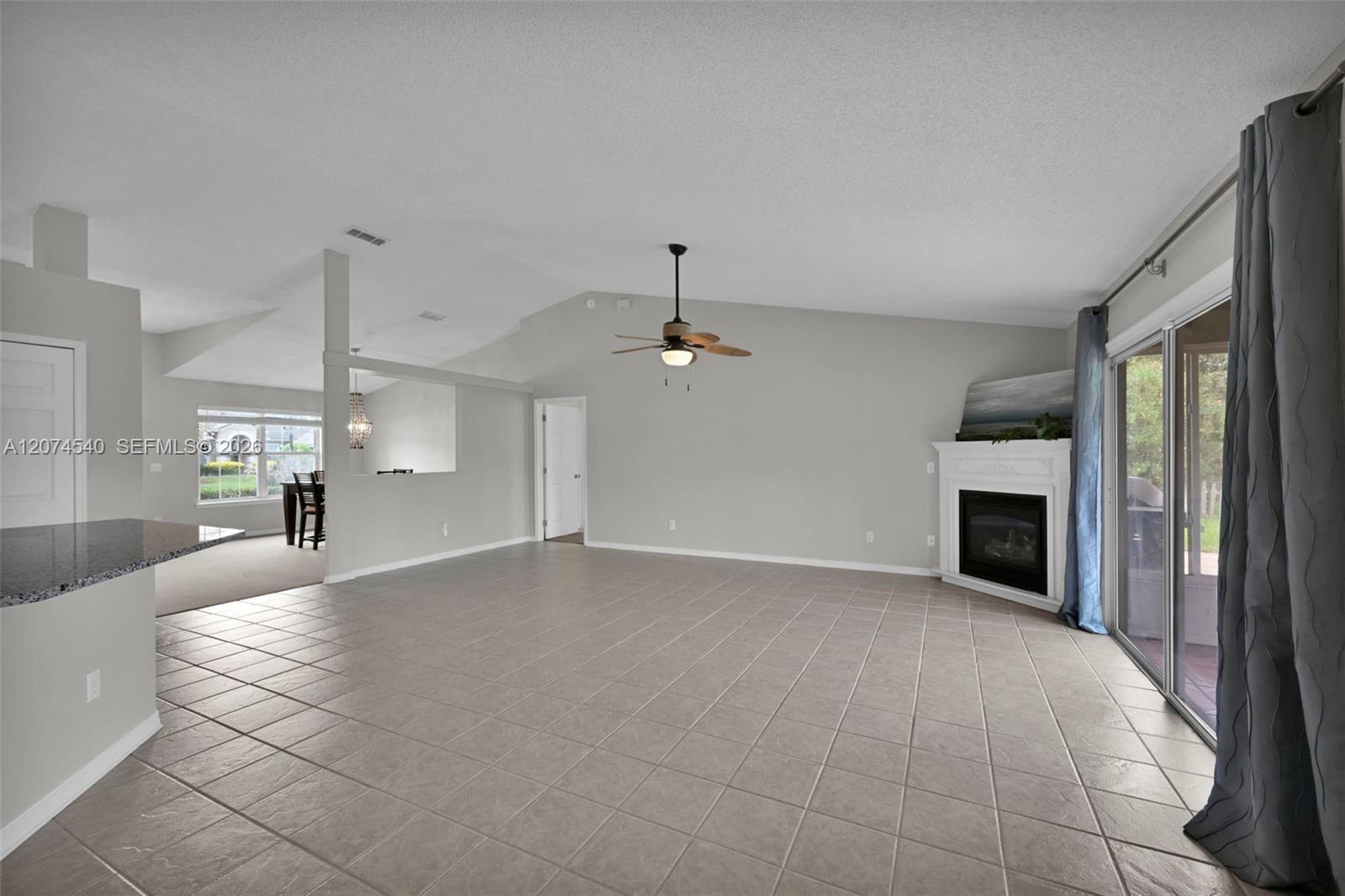 2059 E Forest Gate Property Photo 69