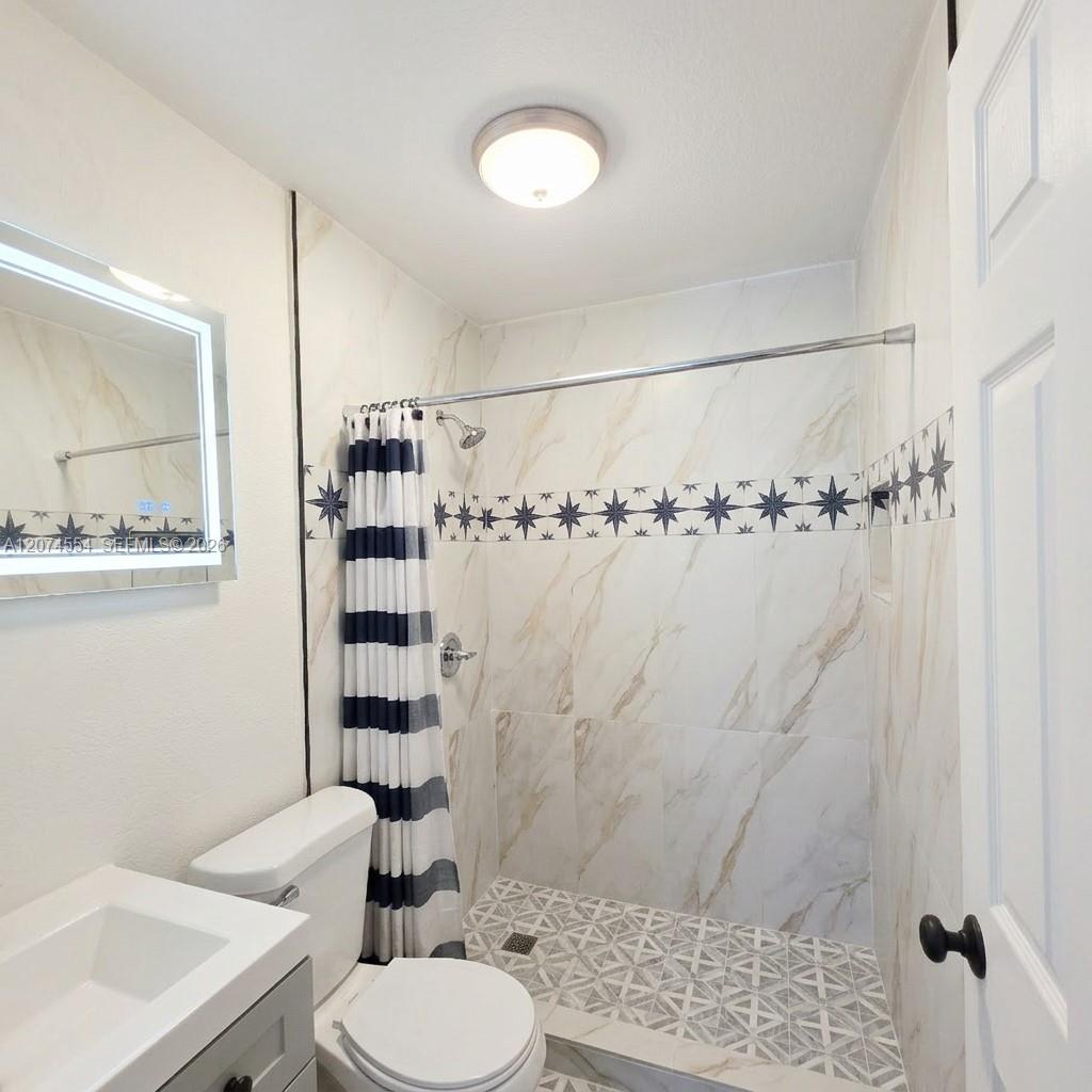 1934 Nw 35th Street Property Photo 9