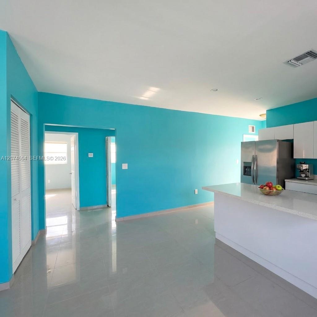 1934 Nw 35th Street Property Photo 12