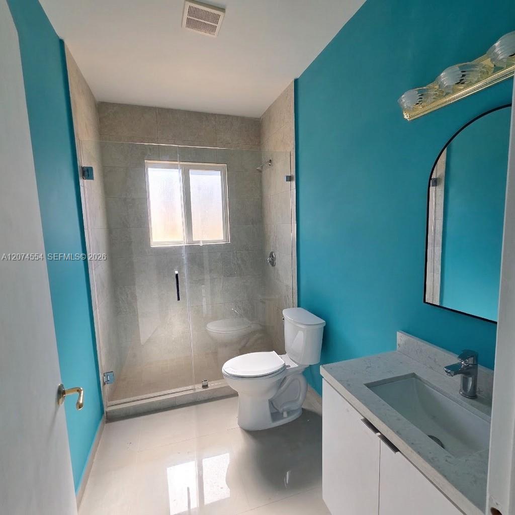 1934 Nw 35th Street Property Photo 14