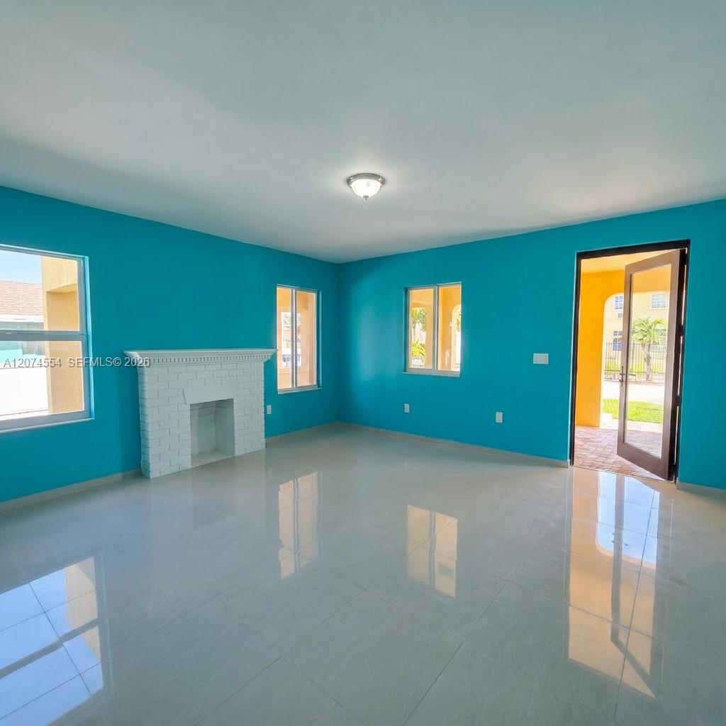 1934 Nw 35th Street Property Photo 15