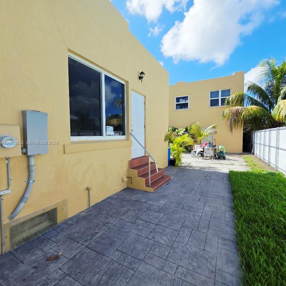 1934 Nw 35th Street Property Photo 18