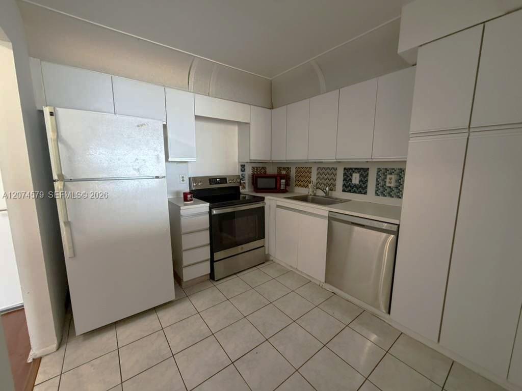 2401 S Ocean Drive 602 Property Photo 6