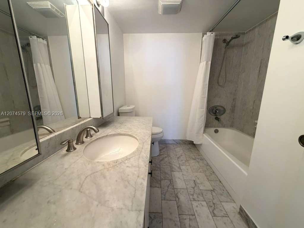 2401 S Ocean Drive 602 Property Photo 11