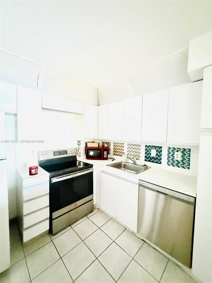 2401 S Ocean Drive 602 Property Photo 23