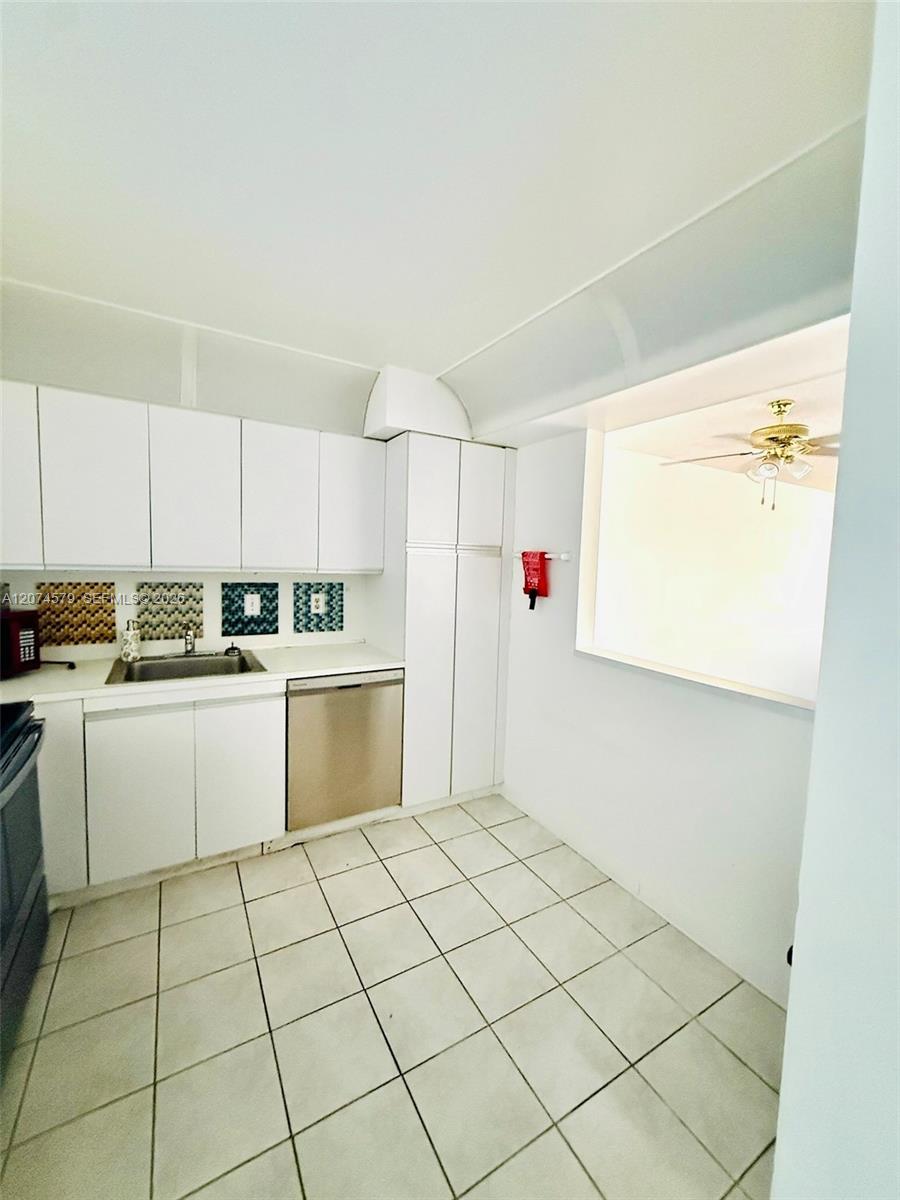 2401 S Ocean Drive 602 Property Photo 24