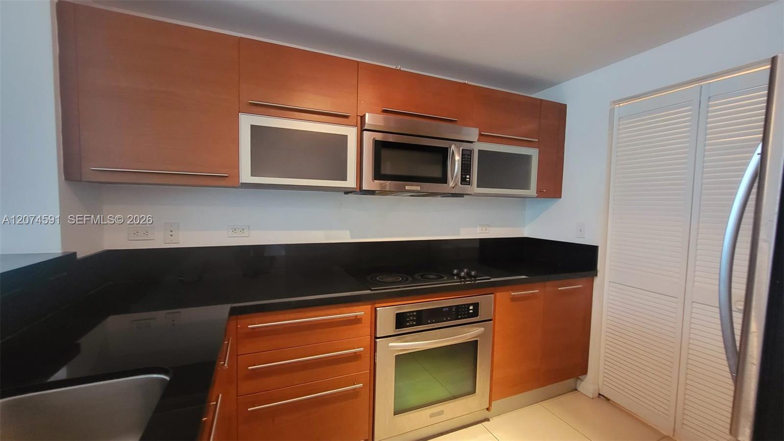 A12074591 Property Photo 8