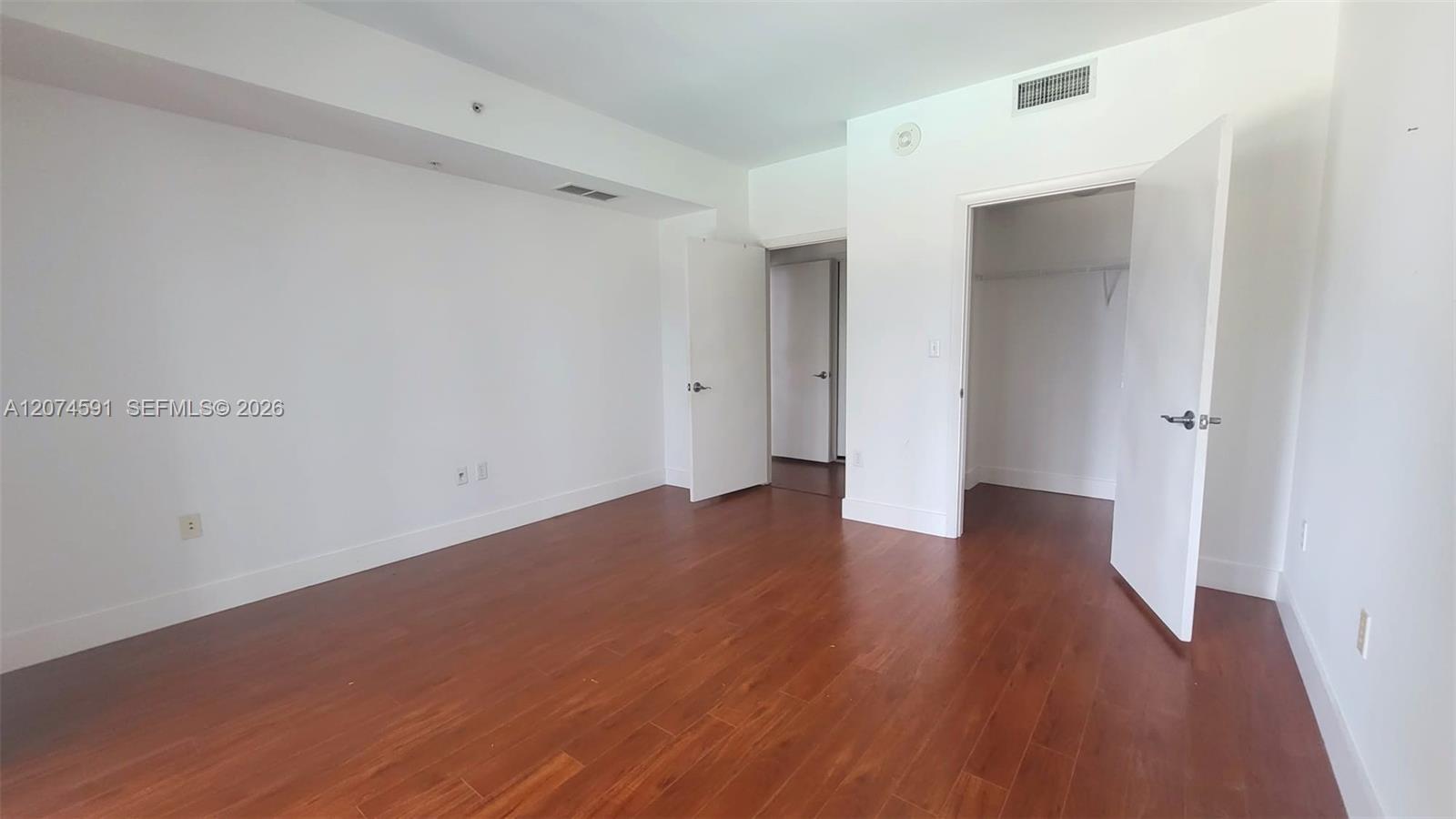 A12074591 Property Photo 14