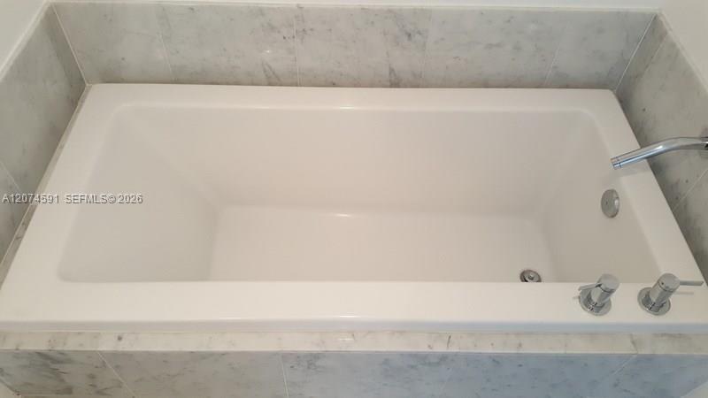 A12074591 Property Photo 18