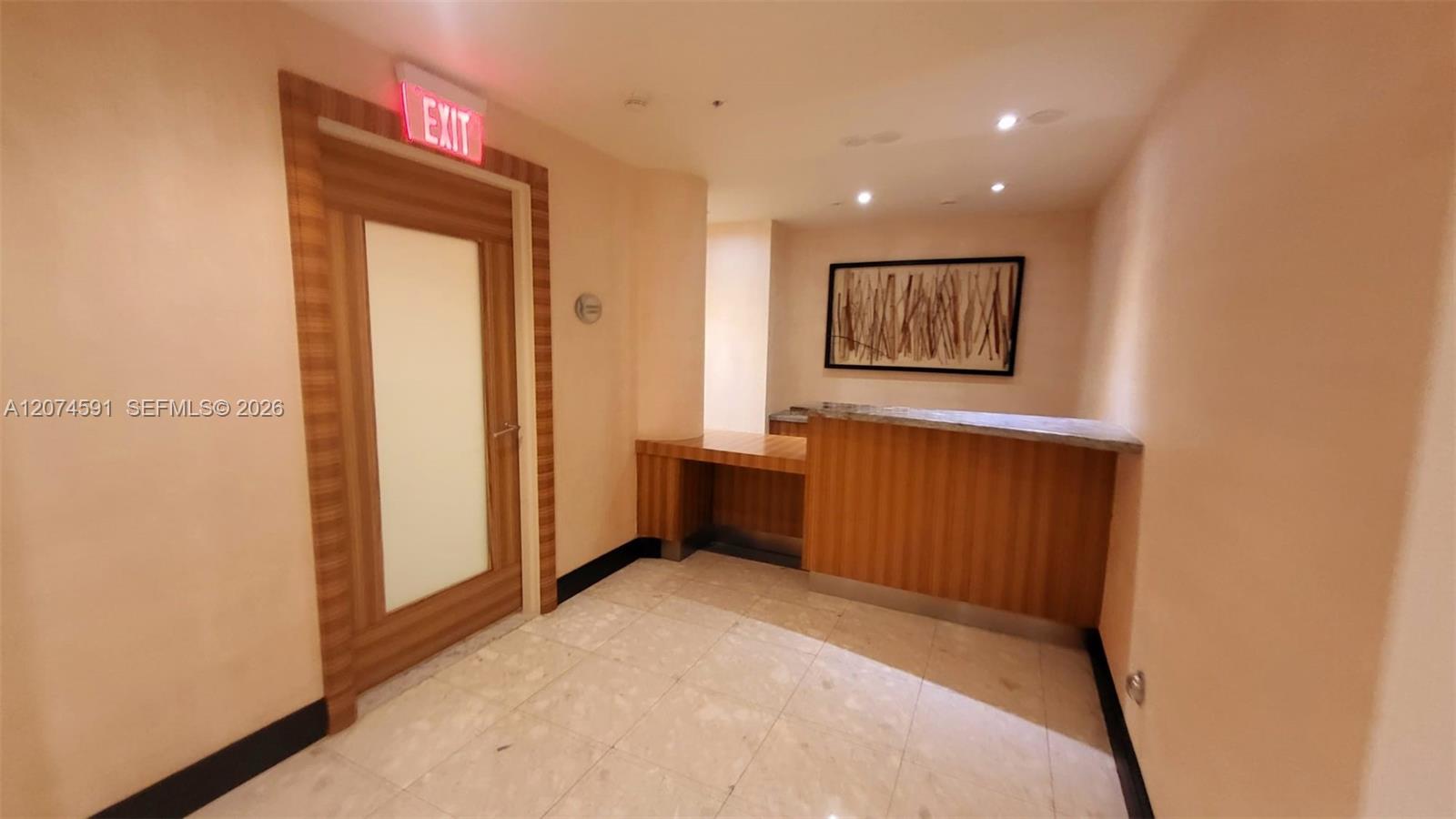 A12074591 Property Photo 25