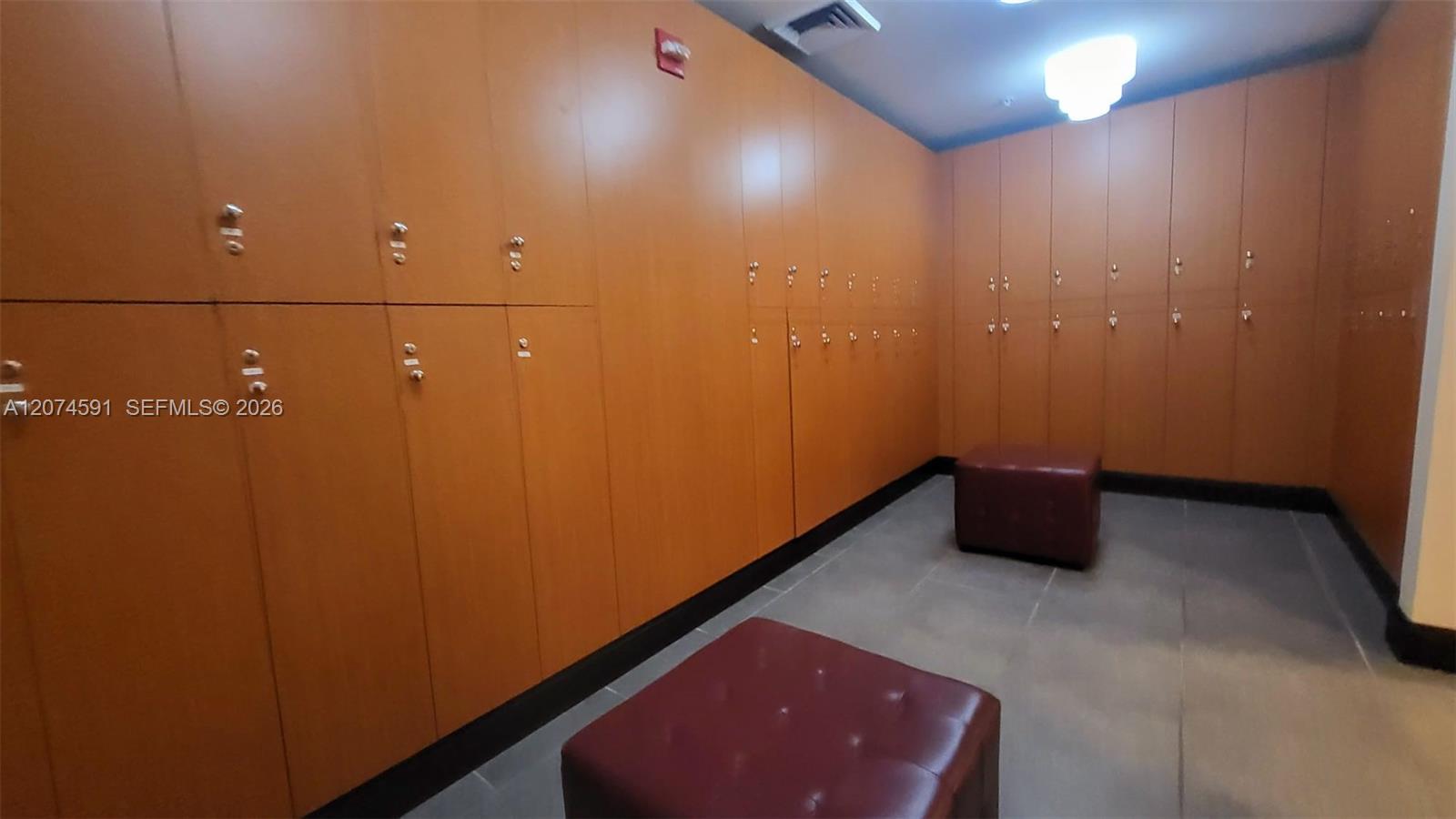 A12074591 Property Photo 27