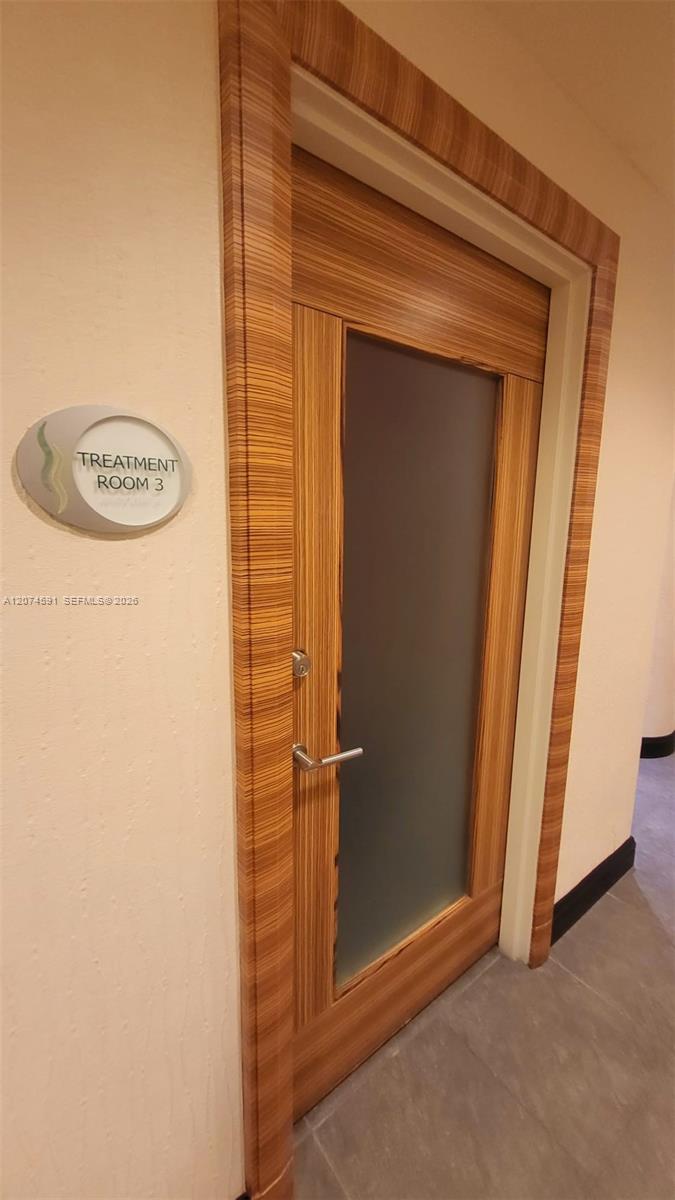 A12074591 Property Photo 30