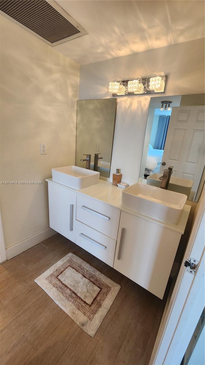 500 Bayview Drive 1725 Property Photo 12