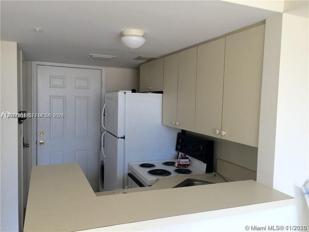 450 Sw 3rd Street 15 Property Photo 1