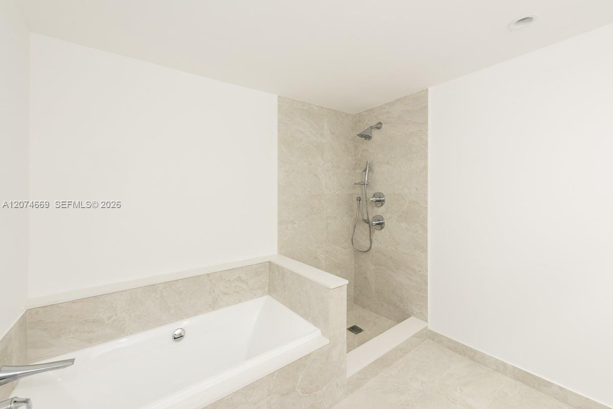 488 Ne 18th Street 1907 Property Photo 16