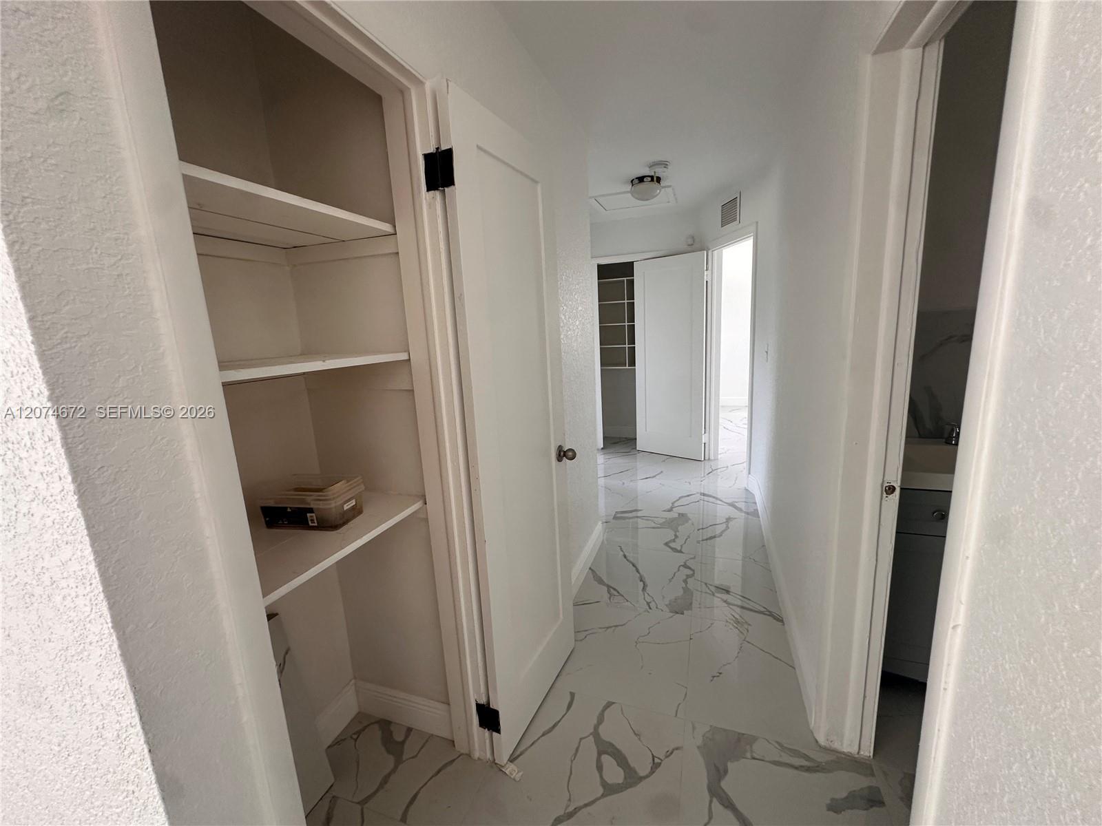 631 Nw 37th Avenue Property Photo 11