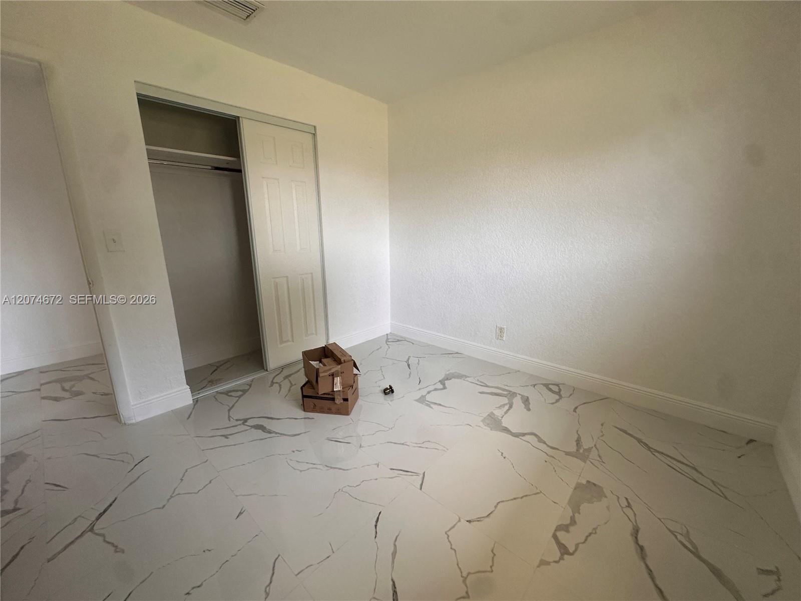 631 Nw 37th Avenue Property Photo 15