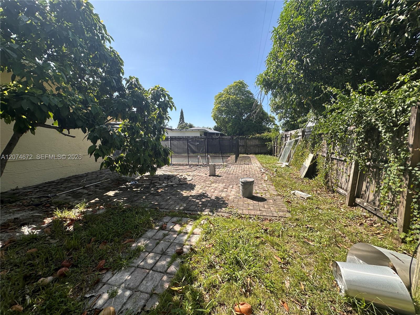 631 Nw 37th Avenue Property Photo 28