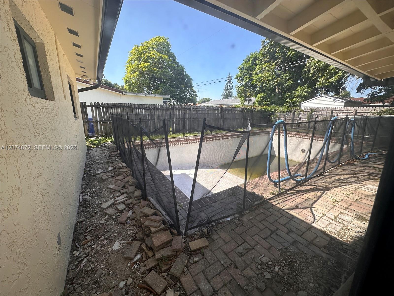 631 Nw 37th Avenue Property Photo 29