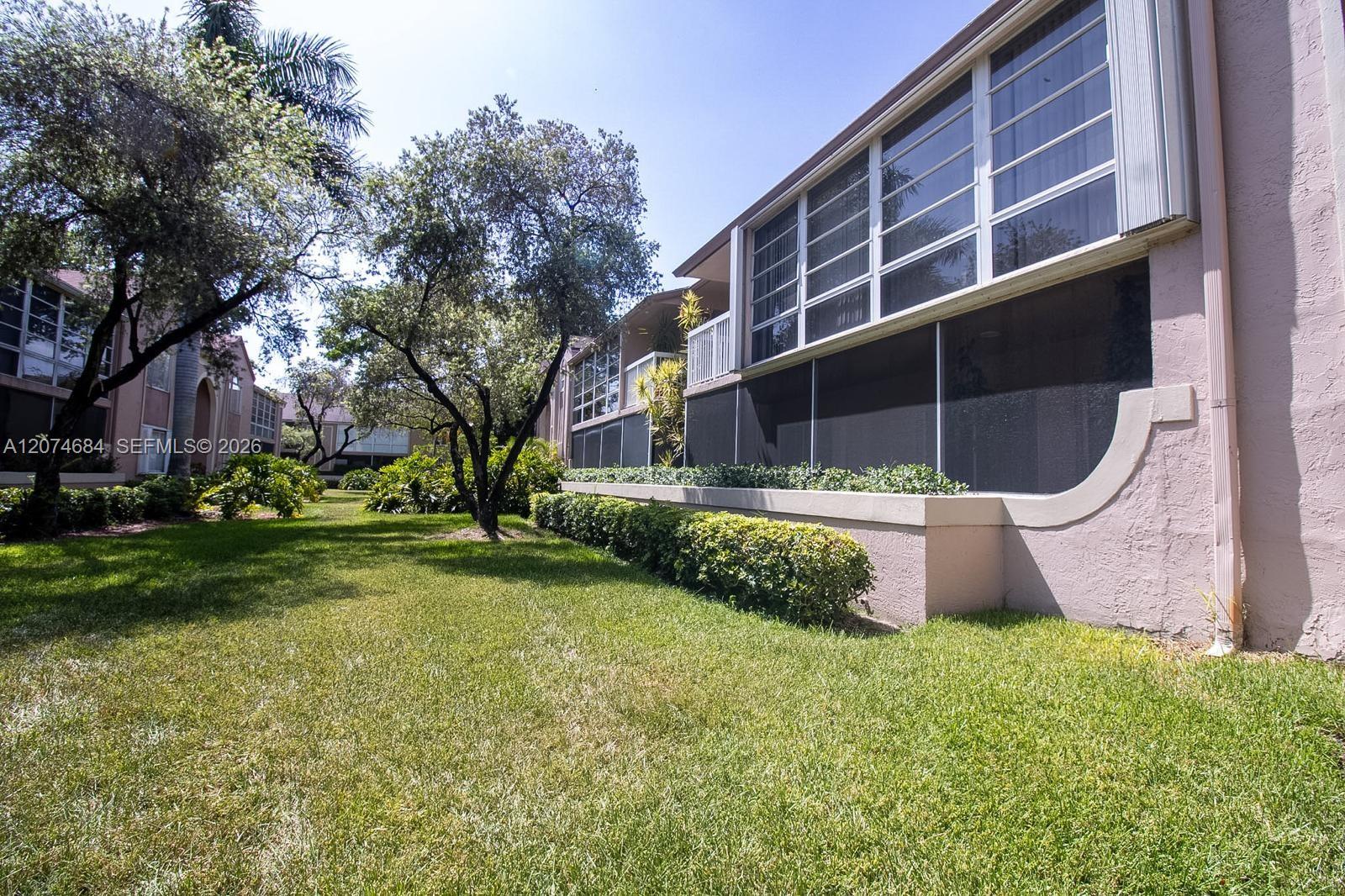 4760 Nw 102nd Avenue 103-12 Property Photo 4