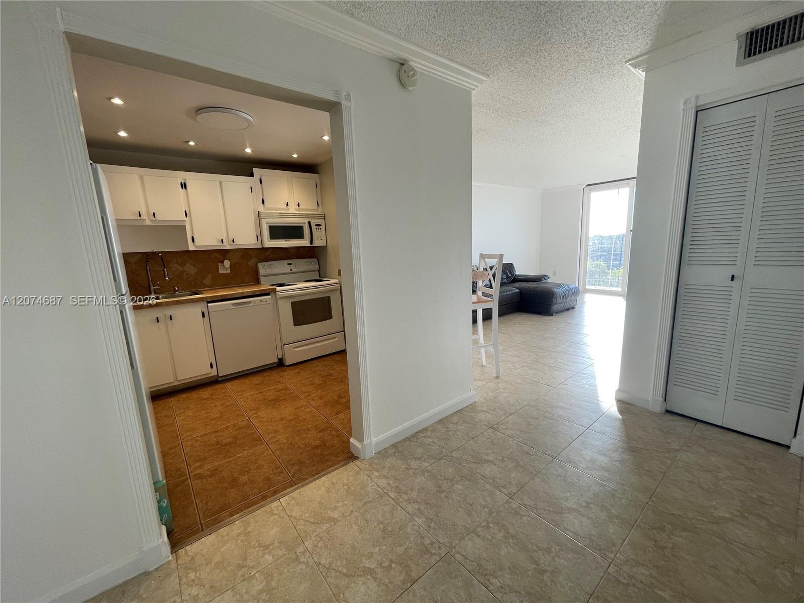 A12074687 Property Photo 26