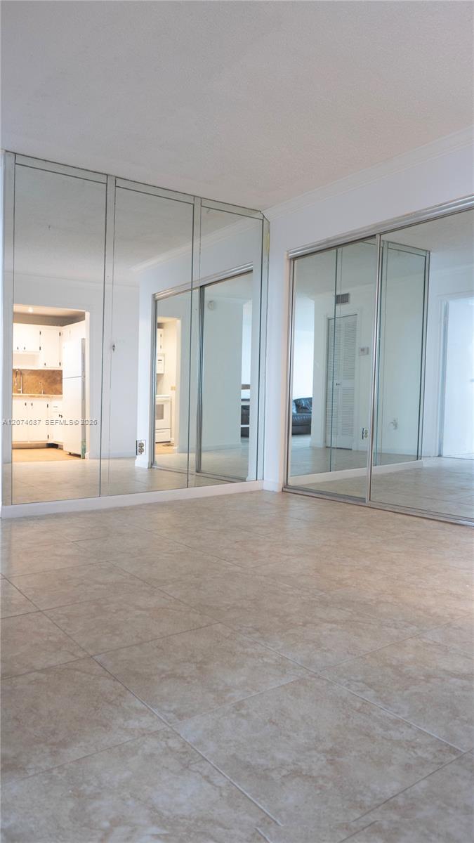 A12074687 Property Photo 40