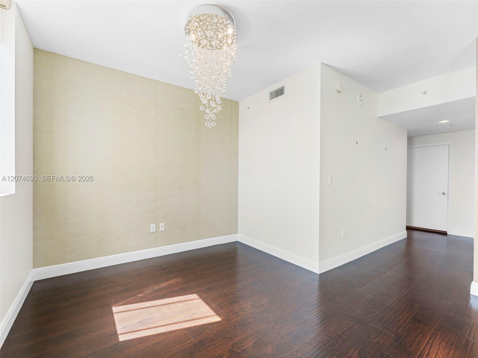 244 Biscayne Boulevard 1803 Property Photo 6