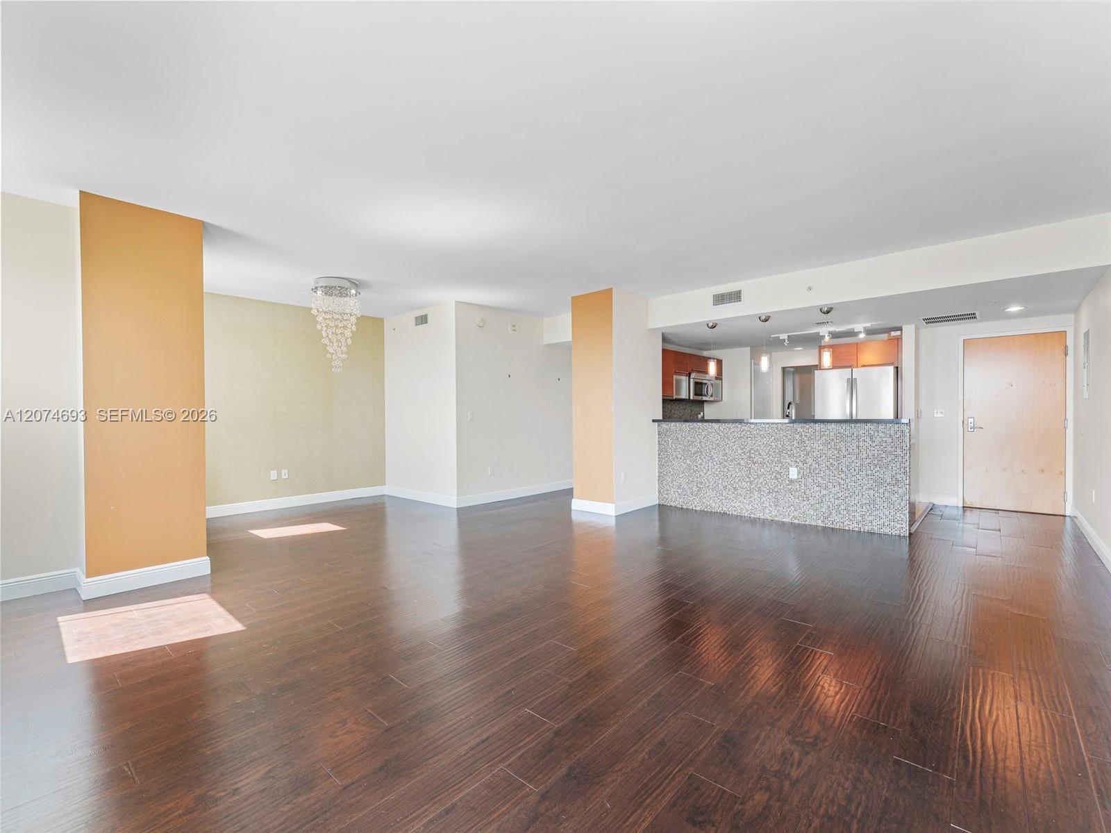 244 Biscayne Boulevard 1803 Property Photo 10