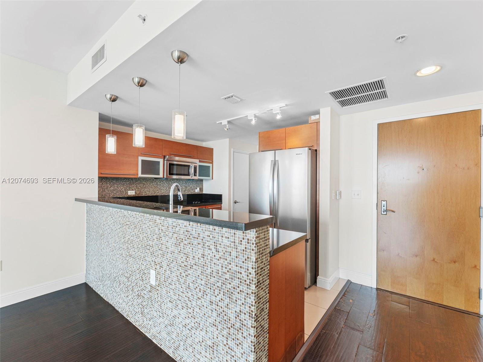 244 Biscayne Boulevard 1803 Property Photo 13