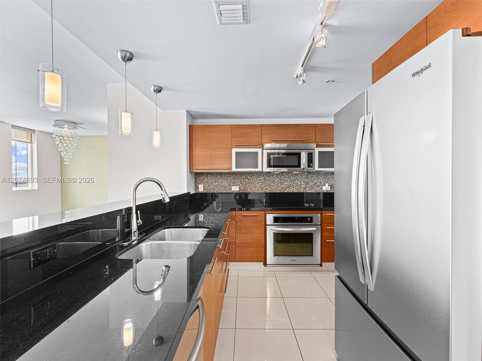 244 Biscayne Boulevard 1803 Property Photo 14
