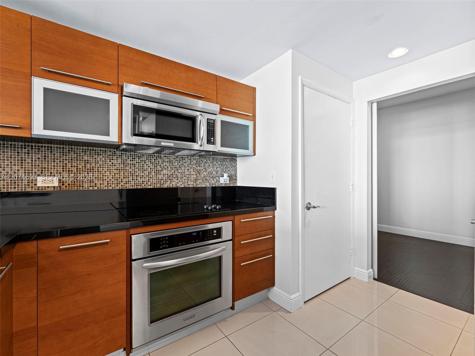 244 Biscayne Boulevard 1803 Property Photo 19