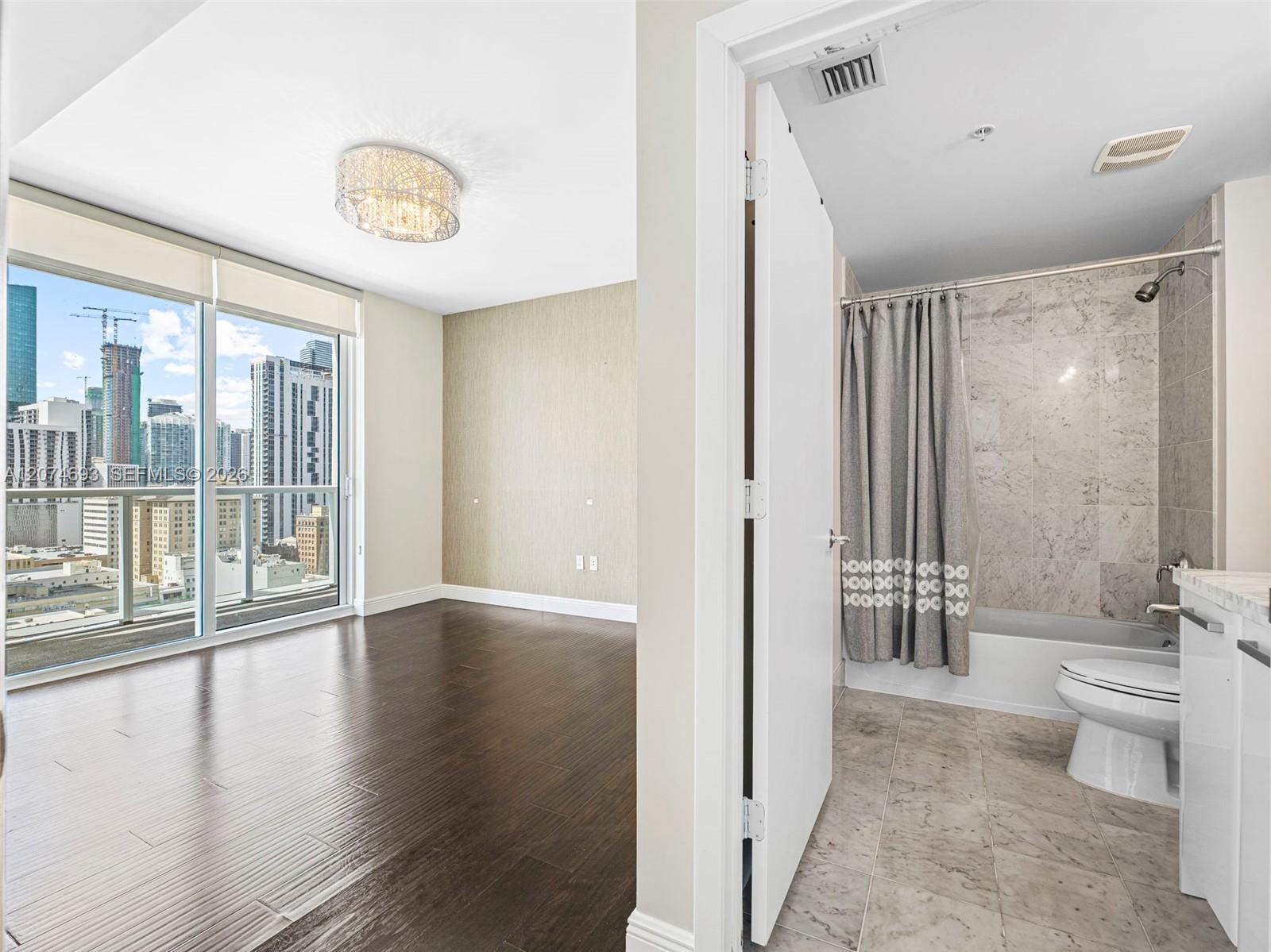 244 Biscayne Boulevard 1803 Property Photo 23