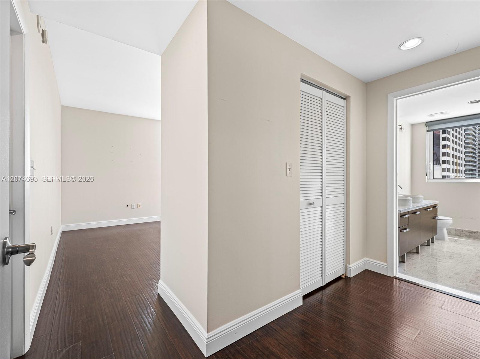 244 Biscayne Boulevard 1803 Property Photo 28