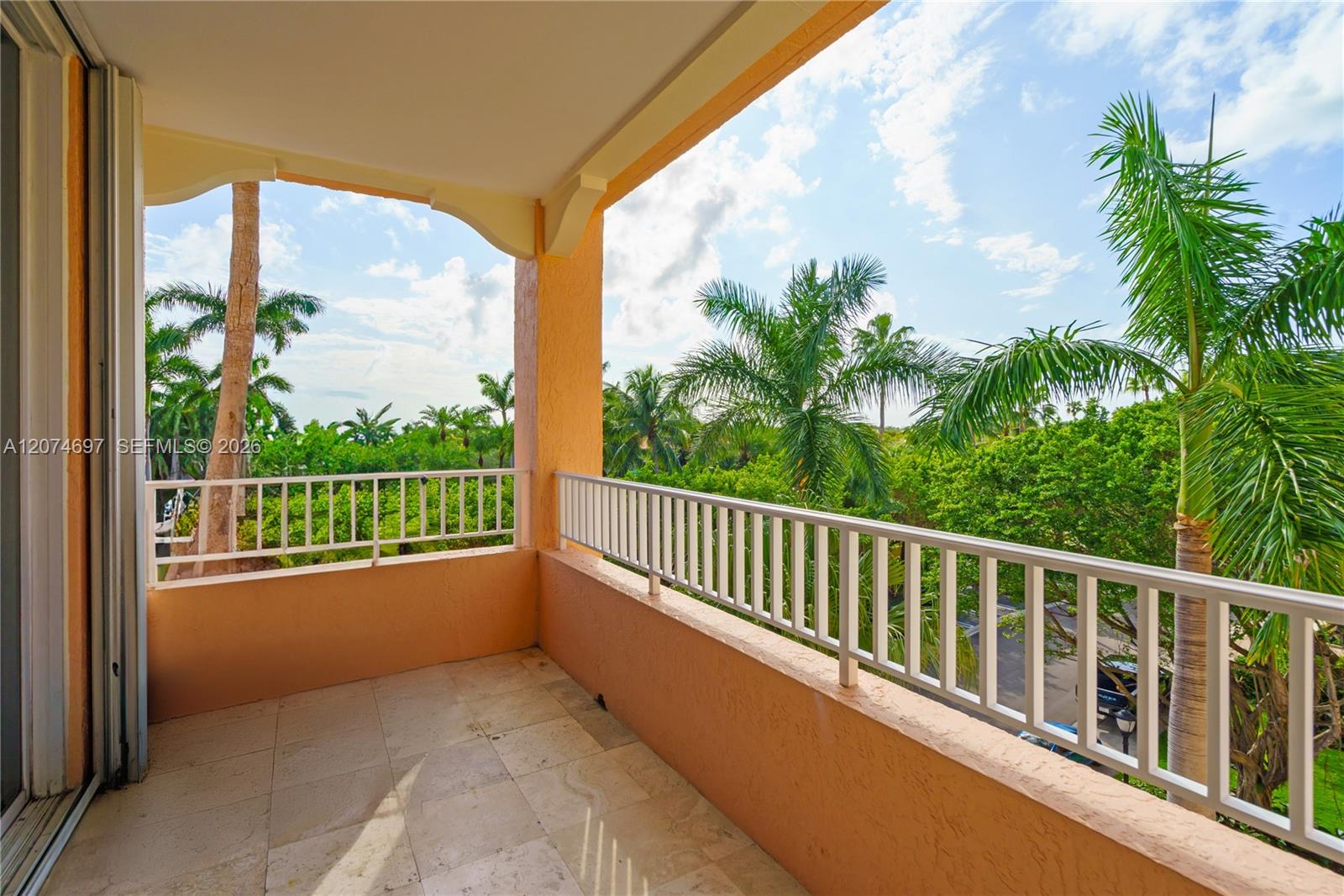 737 Crandon Boulevard Ph-1 Property Photo 6
